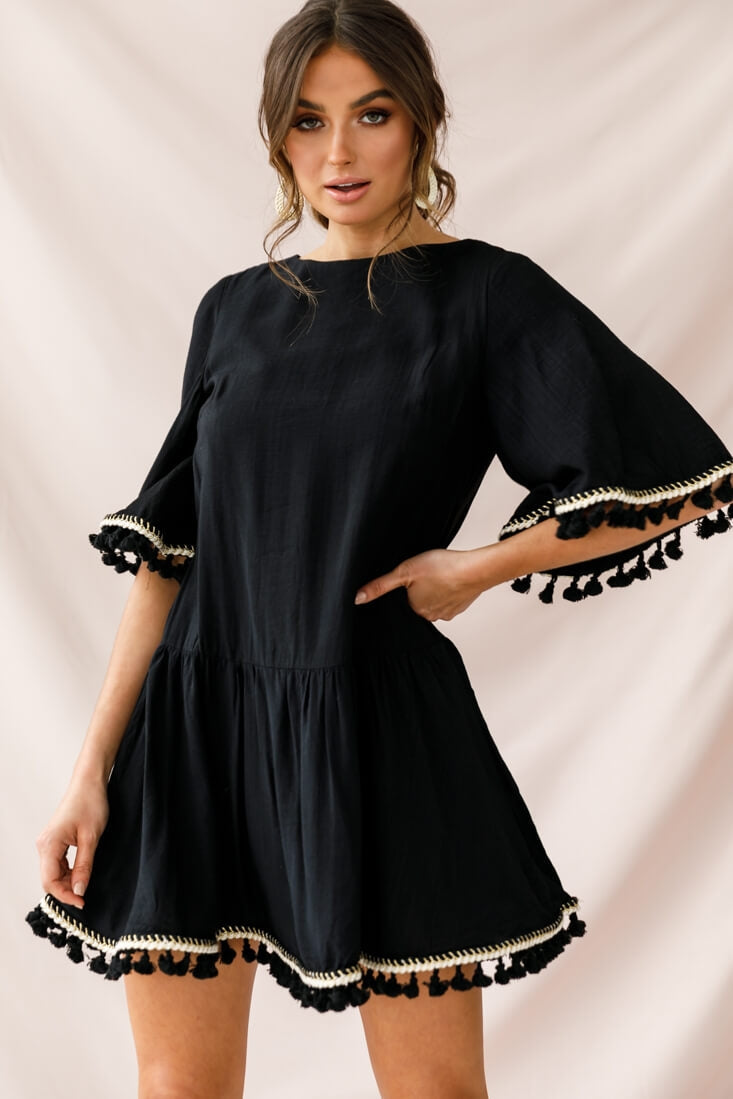 Donna Dropped Waist Tassel Dress Black by Selfie Leslie