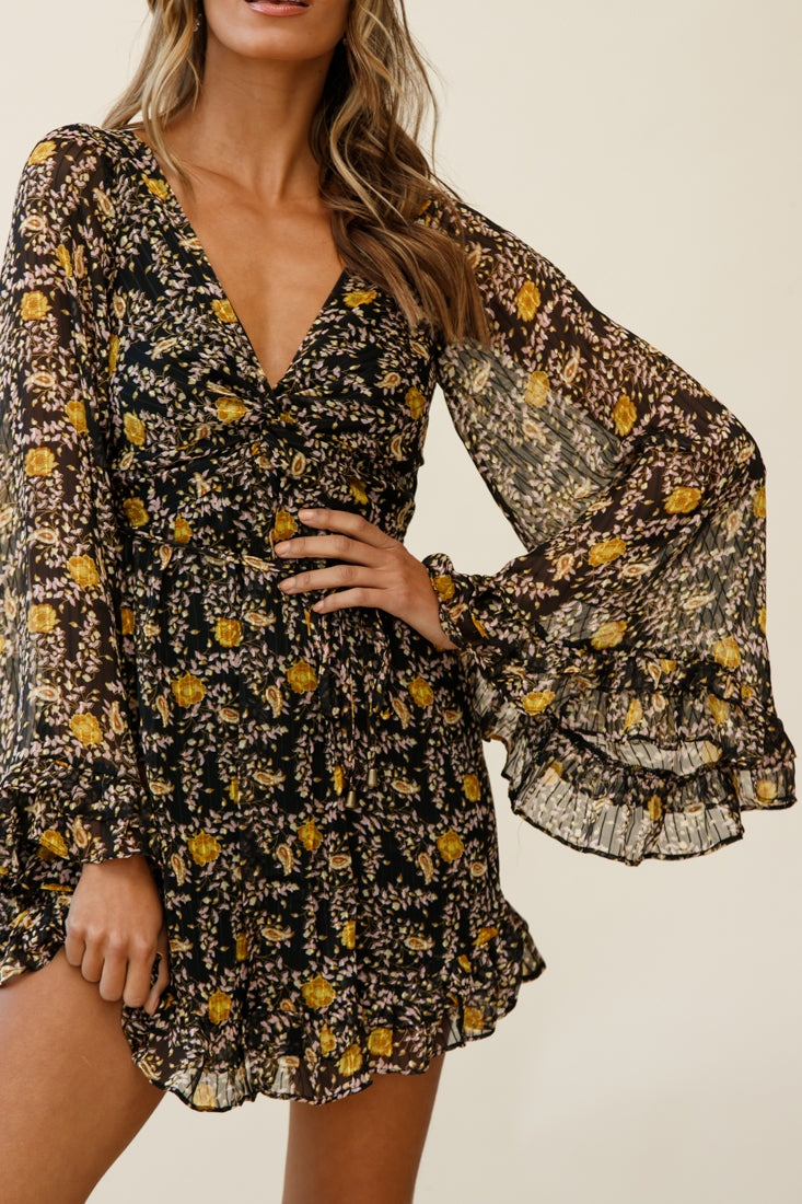 Perri Bell Sleeve Twist Knot Bust Dress Paisley Print Black by Selfie Leslie